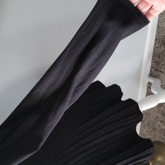 Daisy Fuentes black wide neck textured knit long sleeve tunic sweater - Picture 6 of 12